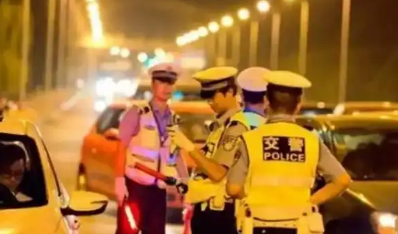 酒后幾個小時可以開車不屬于酒駕?喝酒幾小時后可以開車 酒后幾個小時可以開車不屬于酒駕?喝酒幾小時后可以開車