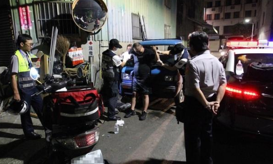 男子酒后催吐兼灌水，依然敗給酒精檢測儀，科學方法教你怎樣做！